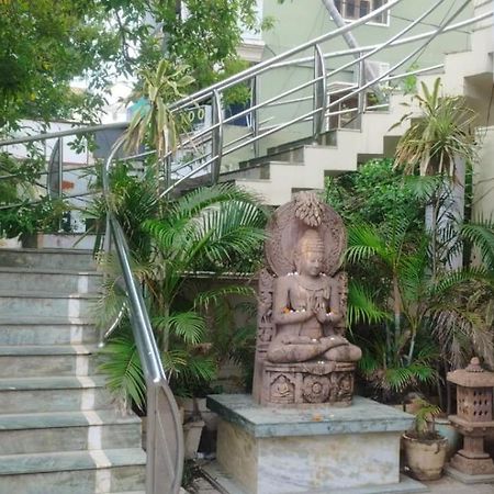 Brahmapur Hotel City Palace מראה חיצוני תמונה