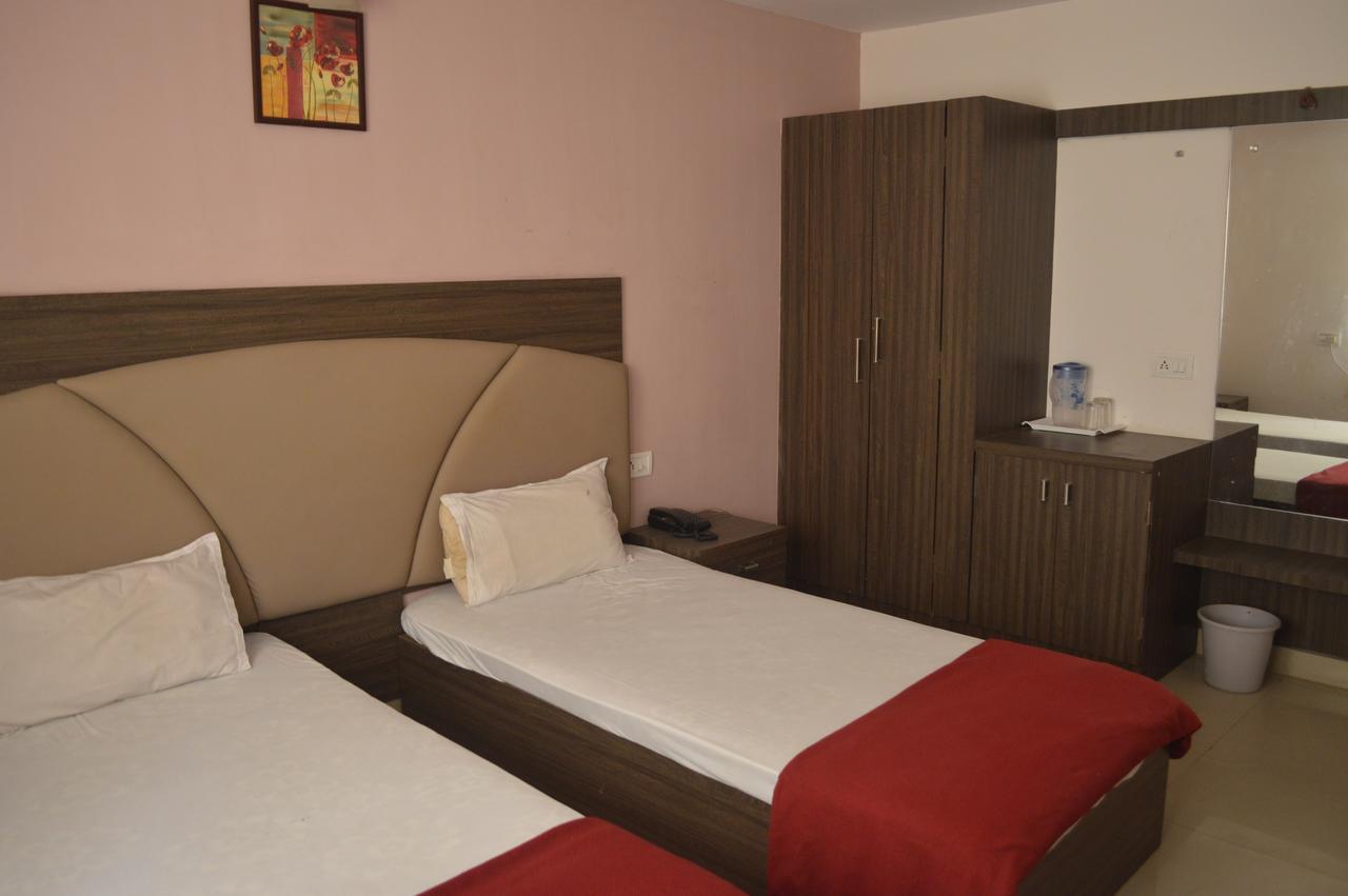 Brahmapur Hotel City Palace חדר תמונה